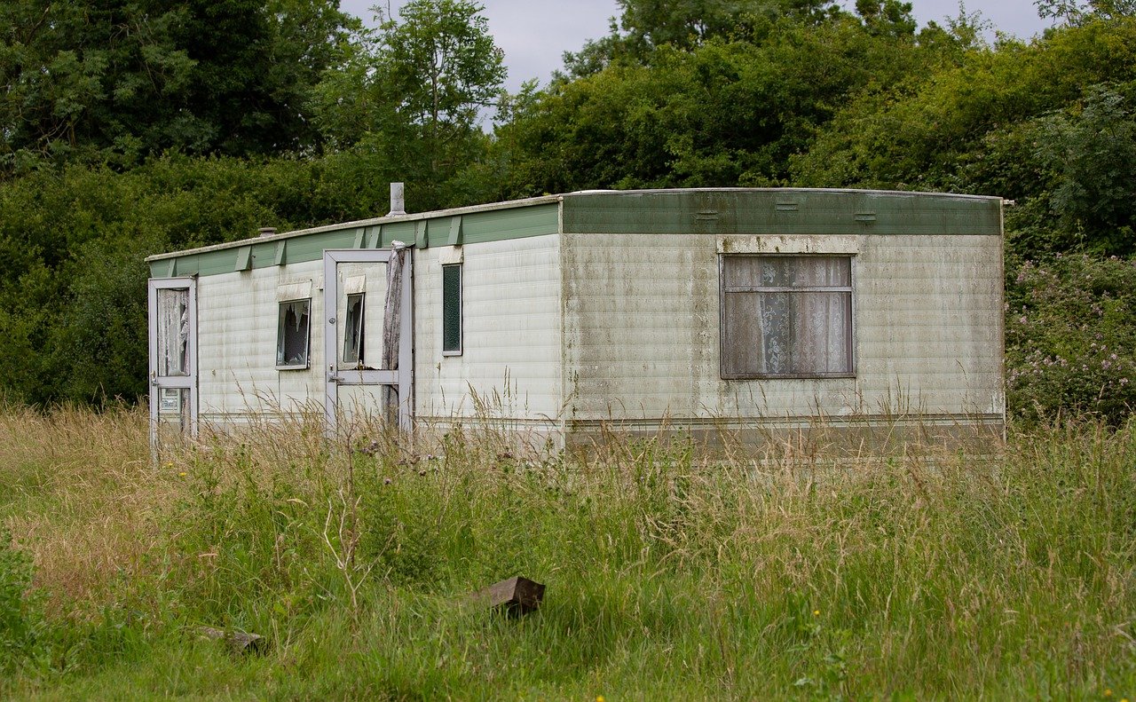 zřícenina ne bungalov